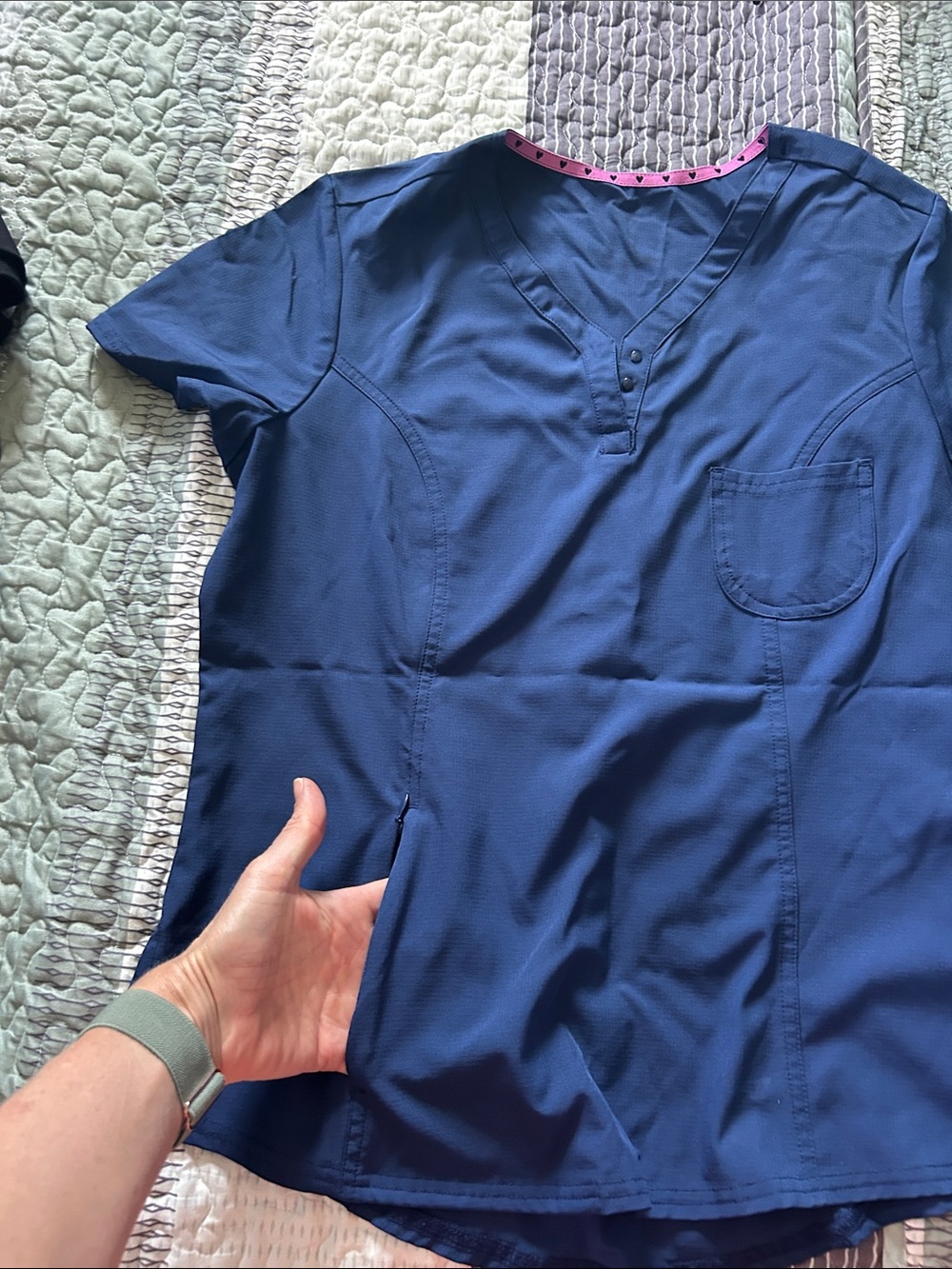 HeartSoul Navy Short Sleeve V-Neck Scrub Top - Picture 2 of 2